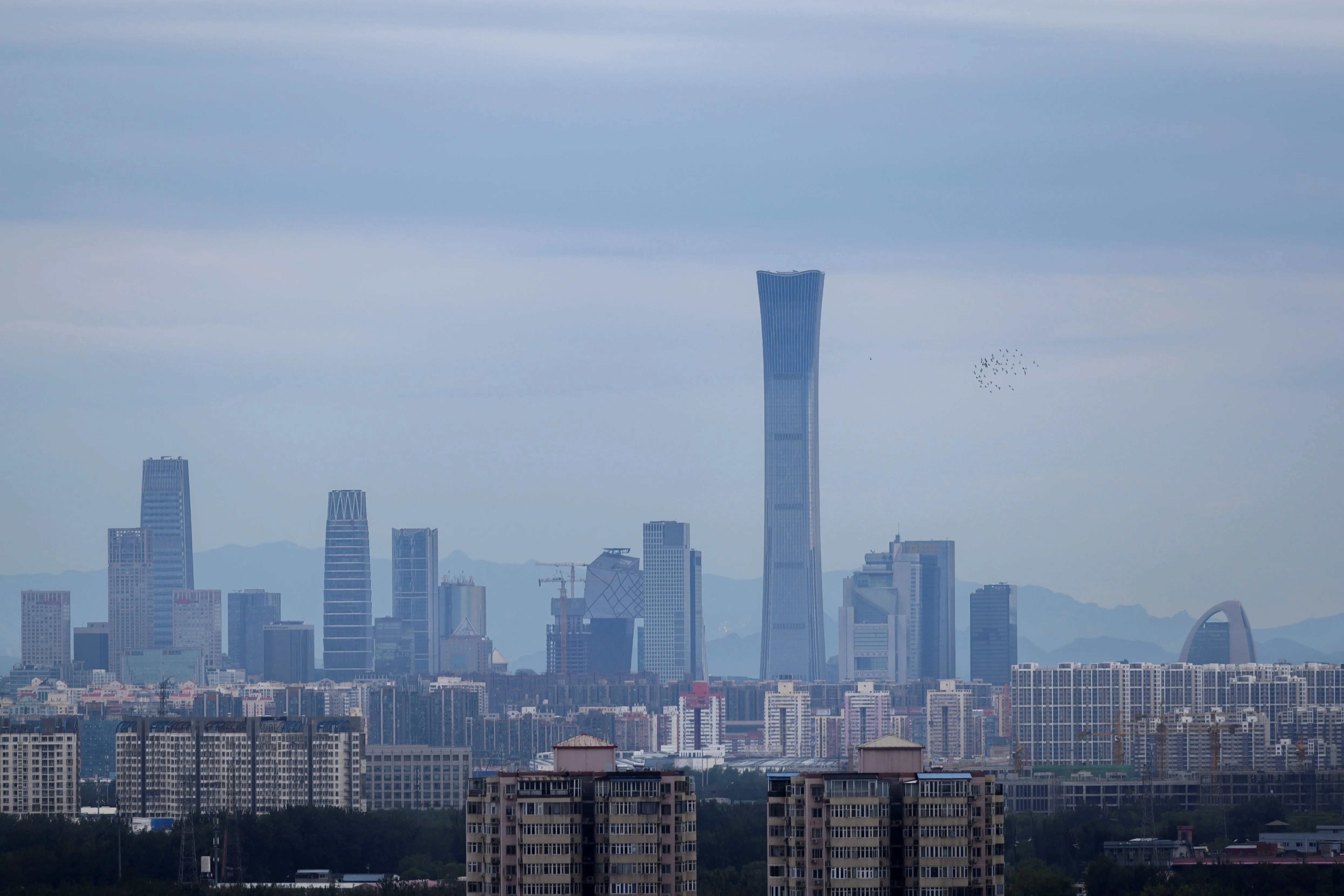 中国经济数据公布前，深证成指和亚洲股市涨跌互现