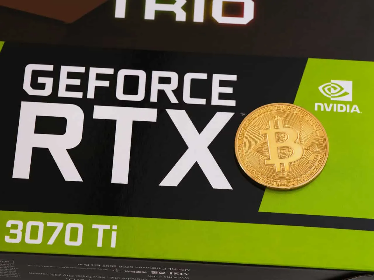 比较2024年英伟达（Nvidia）和比特币（Bitcoin）的投资