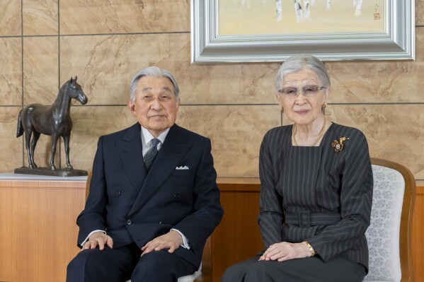 日本前明仁天皇庆祝自己91岁生日
